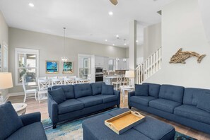 House (4 Bedrooms) | Interior