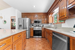 House (3 Bedrooms) | Interior