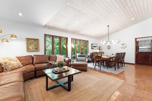 Interior - Shady Daze: Waterfront Home w/ Deck, Hot Tub & Lake Views (Sherrills Ford)