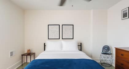 Detroit 6BR House Wifi, Parking, Pet Friendly