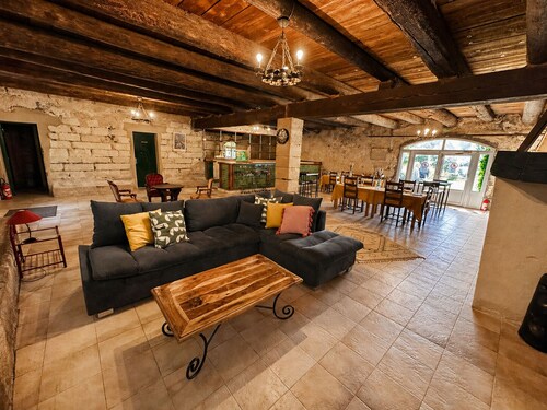 Mas Saint-Félix garden 1200m², countryside between Nîmes, Montpellier and the sea