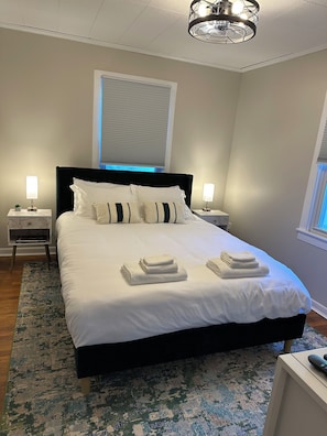 2 chambres, fer et planche à repasser, Wi-Fi gratuit, draps fournis