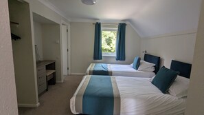 3 bedrooms, WiFi, bed sheets