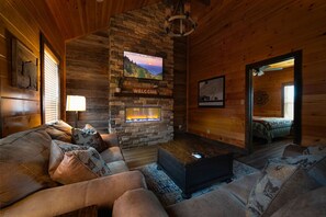 Smart TV, fireplace