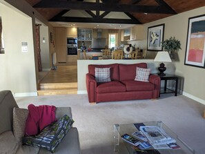 Smart TV, DVD player, stereo