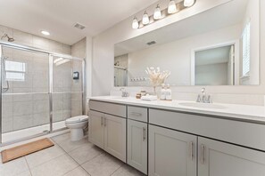 Bathroom - Once Upon a Stay (Kissimmee)