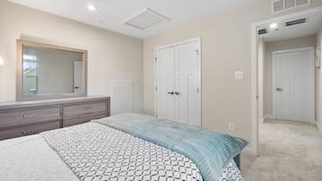 1 bedroom, desk, iron/ironing board, free WiFi