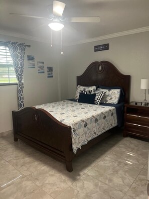 2 soverom, strykejern/-brett, wi-fi (inkludert) og sengetøy