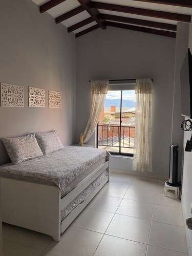 Apartamento cerca al metro y al centro comercial viva envigado