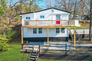 Exterior - Charming 3-BR/2-BA Waterfront Lake House (Covington)