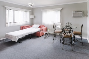 Studio (2 Bedrooms) | Floor plan