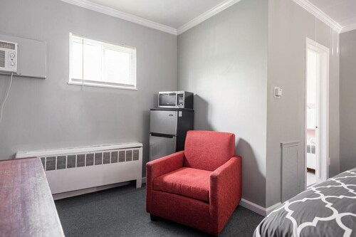 Browntown Room for 4: Comfort, Wifi & Parking