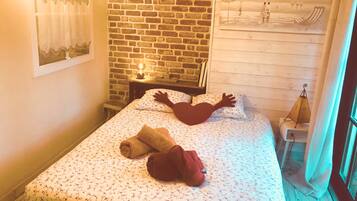 1 slaapkamer, een strijkplank/strijkijzer, gratis wifi, beddengoed