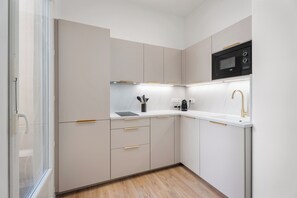 Fridge, microwave, dishwasher, coffee/tea maker