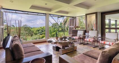 Finca Piscina Jacuzzi BBQ/ Paseos a Caballos