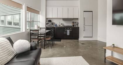 Downtown 2 Bedroom Loft