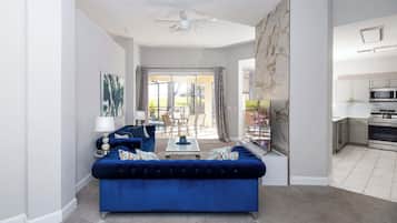 House, Multiple Beds, Pool Access, Pool View (Silver Lining) | Interior