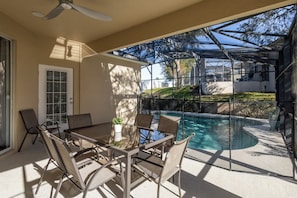 Outdoor dining - Silver Lining Luxury for 10! (Haines City)