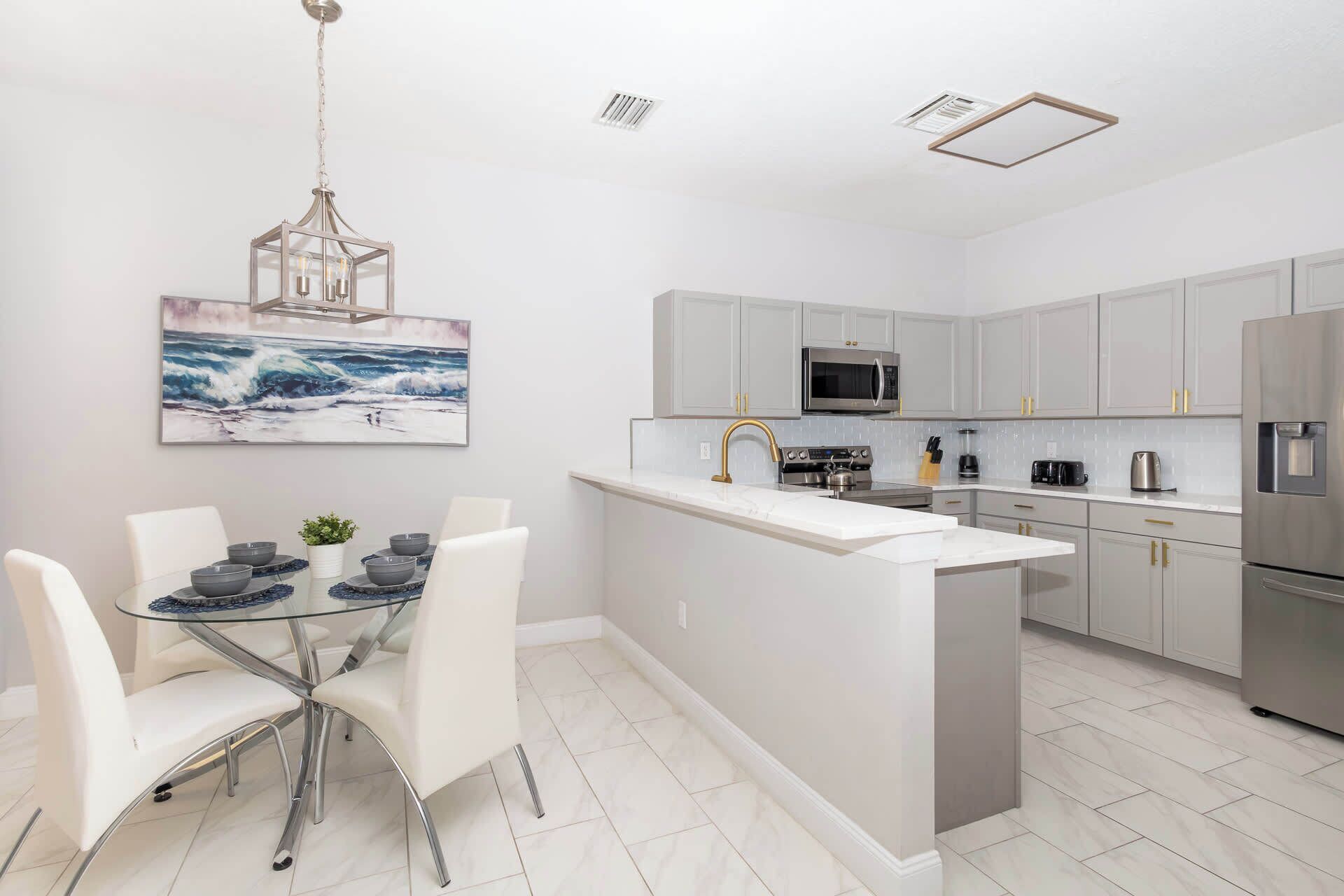 House, Multiple Beds, Pool Access, Pool View (Silver Lining) | Private kitchen | Microwave, oven, dishwasher, coffee/tea maker