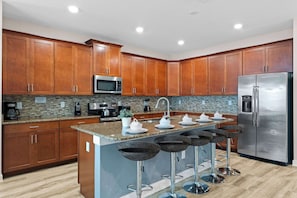 House, Multiple Beds, Pool Access, Pool View (Sun & Fun Storey Lake) | Private kitchen