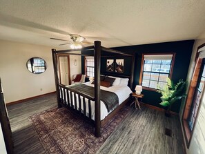 3 bedrooms, iron/ironing board, travel cot, free WiFi - Spacious Pet Friendly Home with -Mountain Views -BBQ grill -Fire Pit -Wrap Porch (Sevierville)