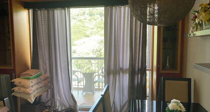Pico De Loro beach, Miranda B Condotel Rental with Wifi