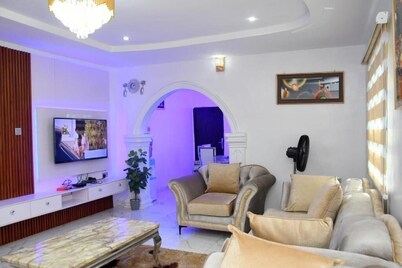 Uncle Love Serviced Apartments — A Modern and Relaxing 3-Bedroom Apartment