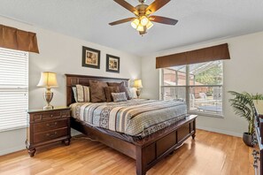 4 ห้องนอน, ห้องพักตกแต่งอย่างมีเอกลักษณ์, ตกแต่งพิเศษโดยเฉพาะ