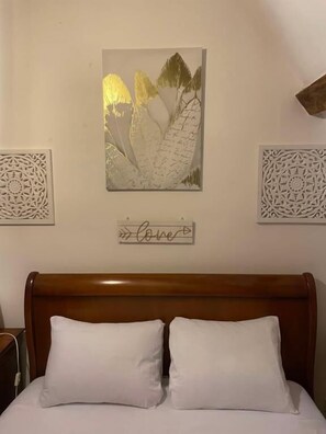 2 chambres, fer et planche à repasser, lit parapluie, Wi-Fi gratuit