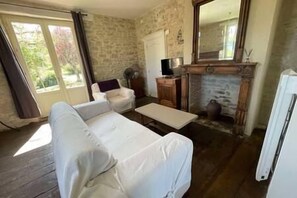Room - ⭐ Relaxation & comfort - Swimming pool & jacuzzi - 5 pers (MARTEL)