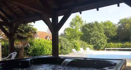 ⭐ Large family gîte 15 pers - Swimming pool & jacuzzi