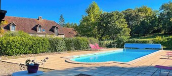 Gite 25 pers avec piscine et  jacuzzi