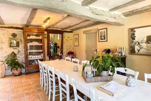 Dining - ⭐ Large family estate – Pool, hot tub – Ideal for groups, sleeps 26 (MARTEL)