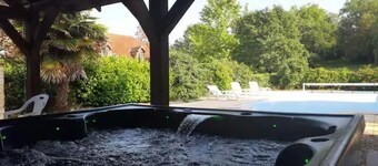 ⭐ Large family estate - Swimming pool, jacuzzi - Ideal for groups, sleeps 24