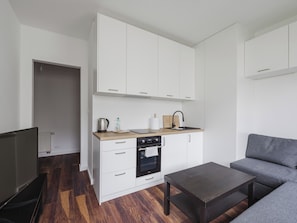 Fridge, oven, stovetop
