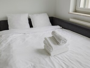 Iron/ironing board, WiFi, bed sheets