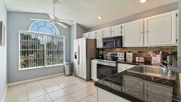 House, Multiple Beds, Pool Access, Pool View (The Davenport Lakes Retreat) | Private kitchen | Fridge, microwave, oven, stovetop