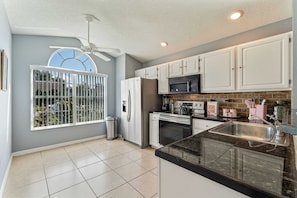 House, Multiple Beds, Pool Access, Pool View (The Davenport Lakes Retreat) | Private kitchen