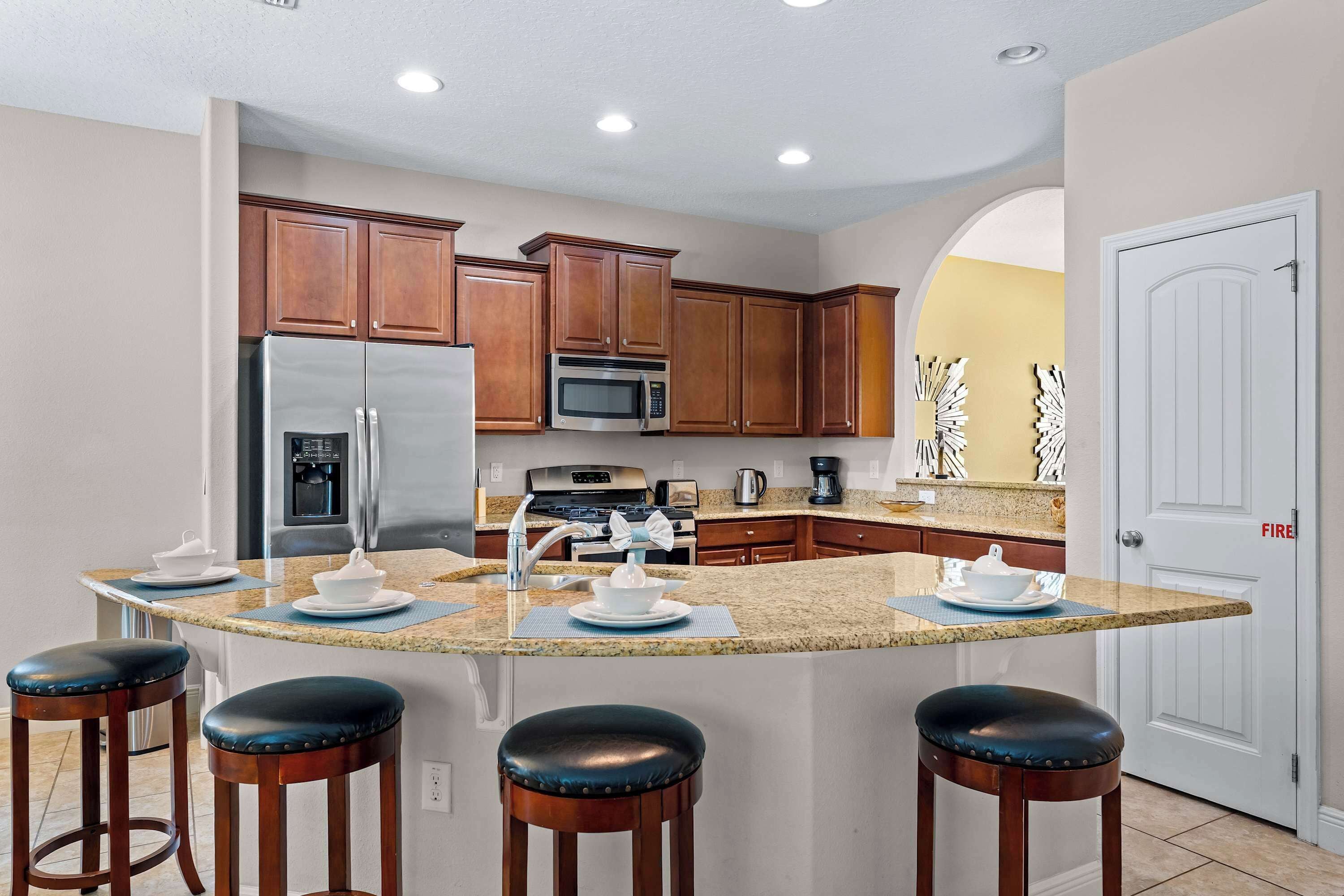 獨棟房屋, 多張床, 可使用泳池, 泳池景觀 (The Magic Hideaway at Solterra) | 私人廚房 | 電冰箱、微波爐、烤箱、爐台