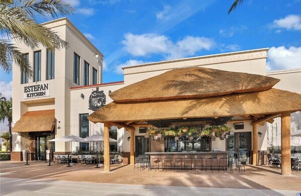 Bar (on property) - Tropical Vibes (Kissimmee)