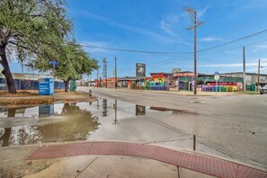 Exterior - Private Ensuite Near The Pearl (San Antonio)