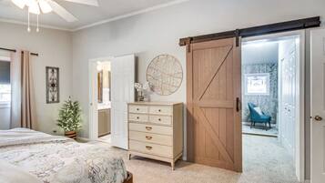 4 間睡房、書桌、可攜式嬰兒床、免費 Wi-Fi