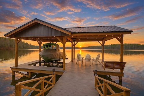 Lakefront Paradise |Cozy Space, Games, Family Fun