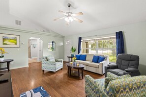 TV connectée, table de tennis de table