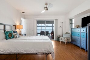 5 室のベッドルーム、デスク、アイロン / アイロン台、WiFi (無料)