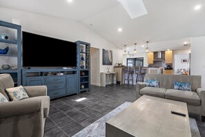 Smart TV, fireplace, offices