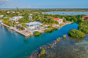 Exterior - Sunset Views • Heated Pool • Fire Pit • Sleeps 6 (Sugarloaf Key)