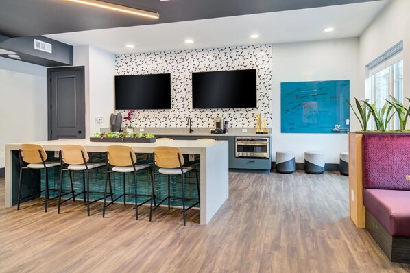 Dining - Cozy room for rent in 2x2 unit near Kennesaw GA & KSU (Kennesaw)