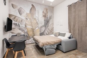 1 bedroom, iron/ironing board, Internet, bed sheets