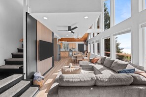 TV connectée, cheminée